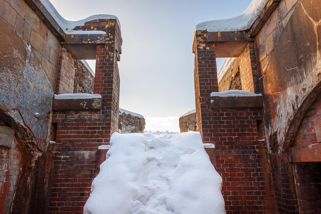 Foto ruinas de un búnker de la segunda guerra mundial