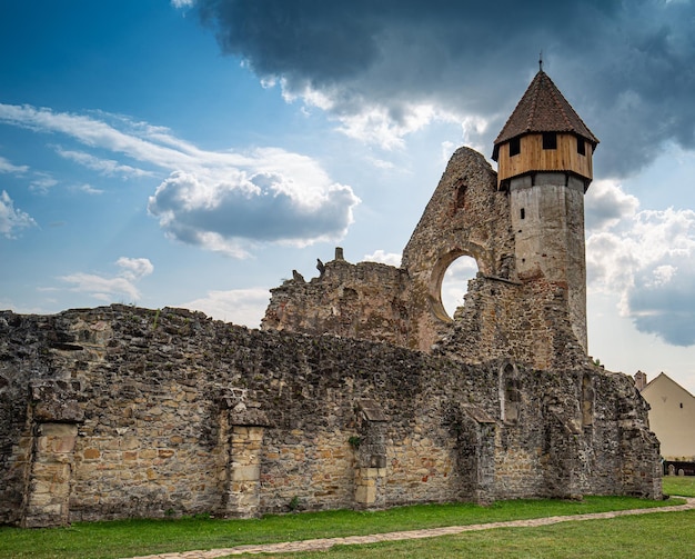 Ruínas da abadia cisterciense medieval