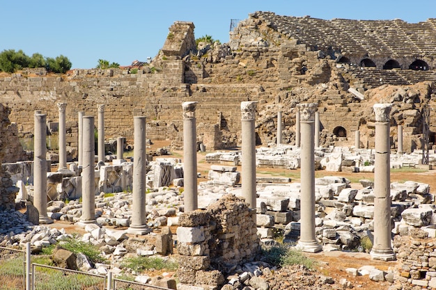 Ruínas da antiga cidade de aspendos turkey side antalya agosto 2021