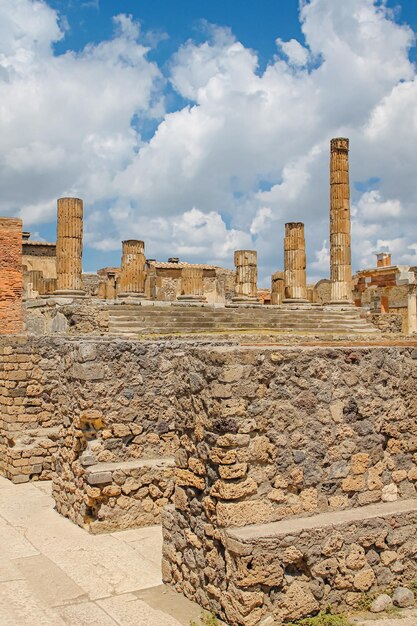 Ruínas da antiga cidade italiana de pompeia