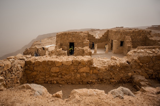 Ruínas da antiga fortaleza de massada, em israel.