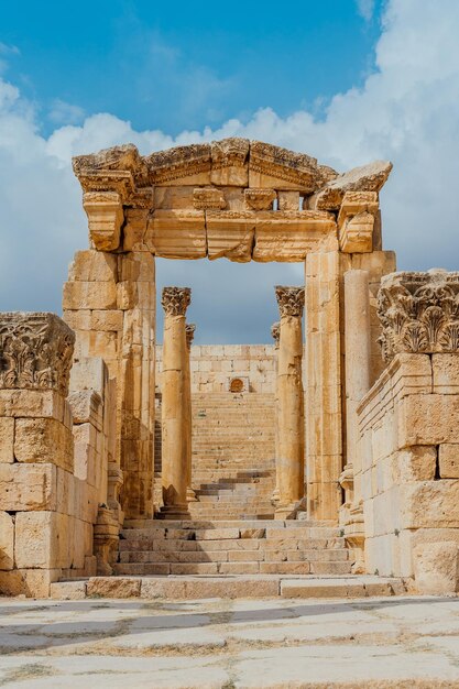 Ruínas do Nymphaeum na cidade romana de Gerasa, atual Jerash, na Jordânia