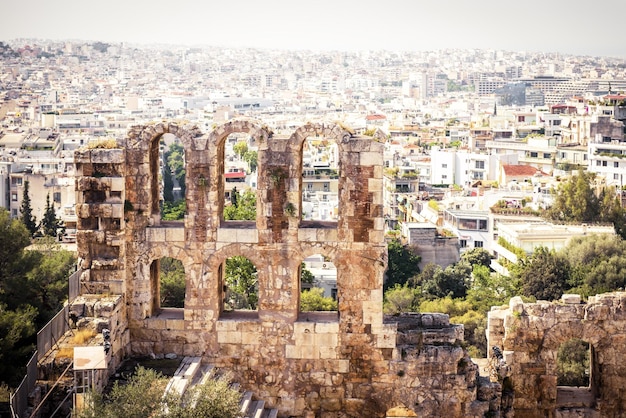 Ruínas do odeon de herodes atticus na acrópole atenas