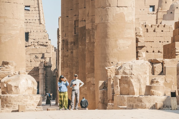 Ruínas do templo egípcio de karnak o maior museu ao ar livre em luxor