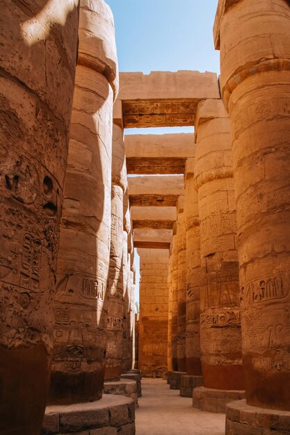 Ruínas do templo egípcio de Karnak o maior museu ao ar livre em Luxor