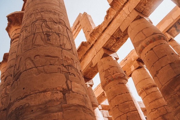 Ruínas do templo egípcio de Karnak o maior museu ao ar livre em Luxor