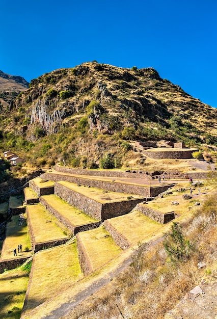 Foto ruínas incas em pisac no peru