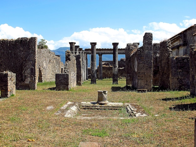 Ruinas romanas antiguas en Pompeya Italia