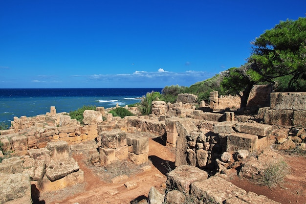 Ruínas romanas de pedra e areia na Argélia