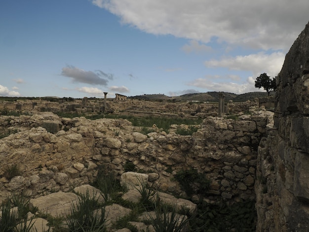 Ruínas romanas de Volubilis em Marrocos - As ruínas romanas mais bem preservadas localizadas entre as cidades imperiais de Fez e Meknes