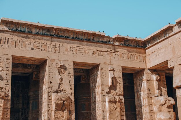 Foto ruinas del templo egipcio de karnak el museo al aire libre más grande de luxor
