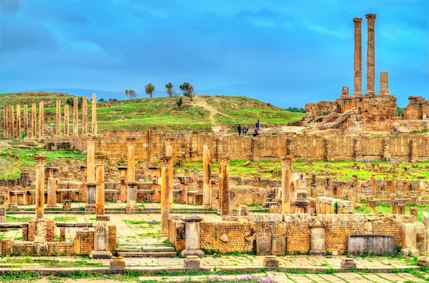 Foto ruinas de timgad, una ciudad romana bereber, patrimonio de la unesco en argelia