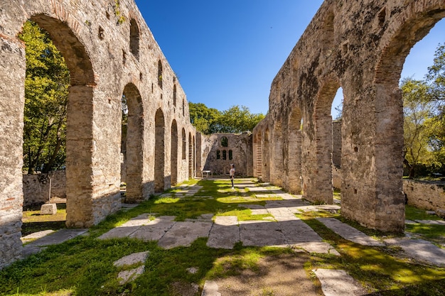 Ruinas de la villa romana de diaporit en butrint