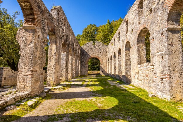 Ruinas de la villa romana de diaporit en butrint