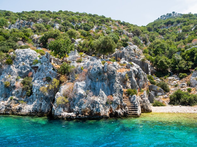 Ruinen der versunkenen Stadt auf Kekova, kleine türkische Insel nahe Demre. Provinz Antalya, Türkei.