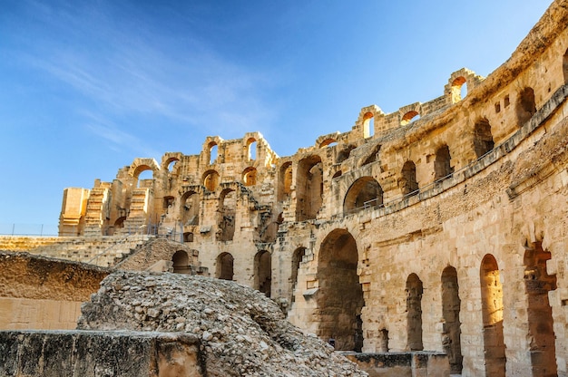 Ruinen des größten Kolosseums in Nordafrika El JemTunisia UNESCO