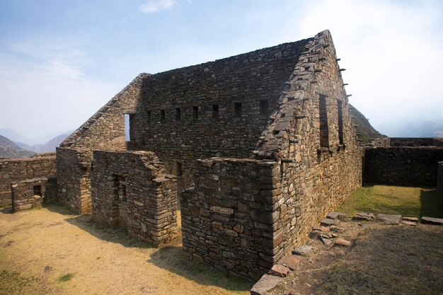 Ruinen von Choquequirao, einer archäologischen Stätte der Inka in Peru, ähnlich wie Machu Picchu.