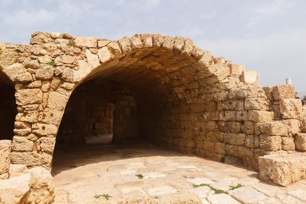 Ruinen von Gebäuden in Cäsarea. Israel