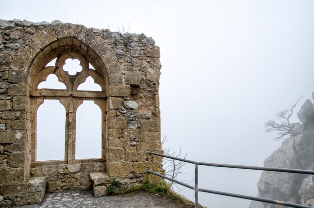 Ruinierte Mauer in der Burg Saint Hilarion in Nordzypern