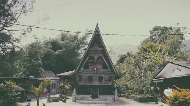 Foto rumah bolon batak toba