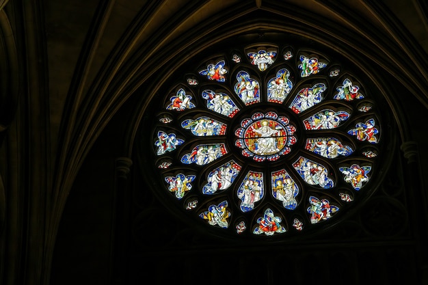 Rundes Glasfenster in der Kathedrale von Bristol