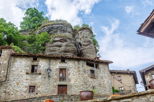 Foto rupit village en cataluña, españa