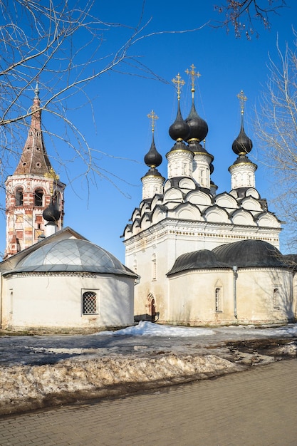 Russisch-orthodoxe Kirchen und Klöster