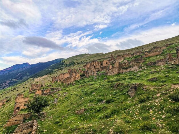 Russland Dagestan mittelalterliche Wehrtürme im Dorf Goor 2021