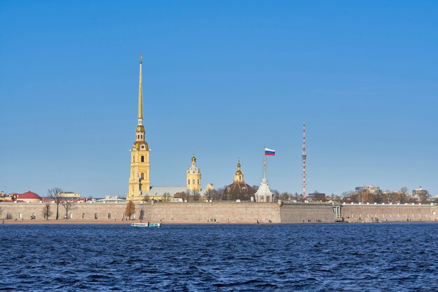 Russland Sankt Petersburg Blick auf die Peter- und Paul-Festung an der Newa?