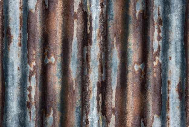 Foto rustikales altes verlassenes wellblech hautnah für texturhintergrund