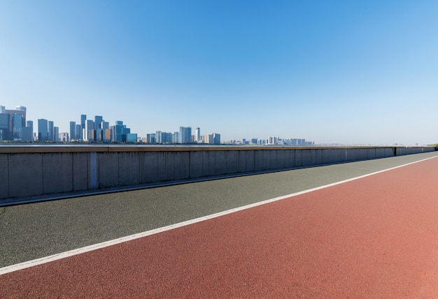 Foto rutas de fitness en el parque binjiang, ciudad nueva de qianjiang, hangzhou, china