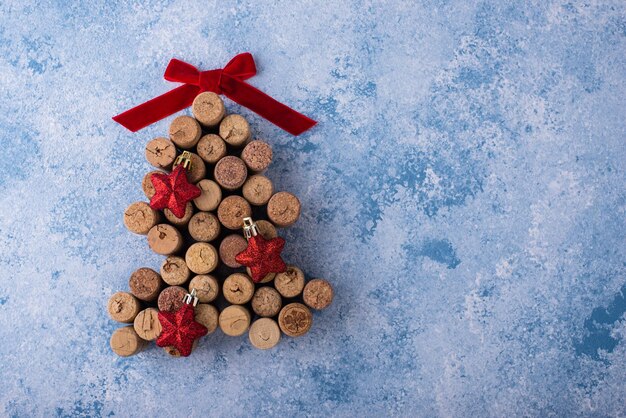 Árvore de natal com rolhas de vinho