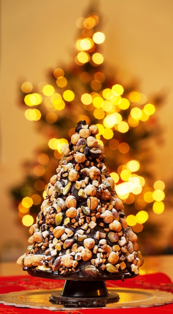 Árvore de Natal feita de chocolate.