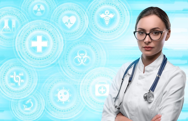 Ärztin auf cyan-blauem und weißem futuristischem Hintergrund mit Medizinsymbolen