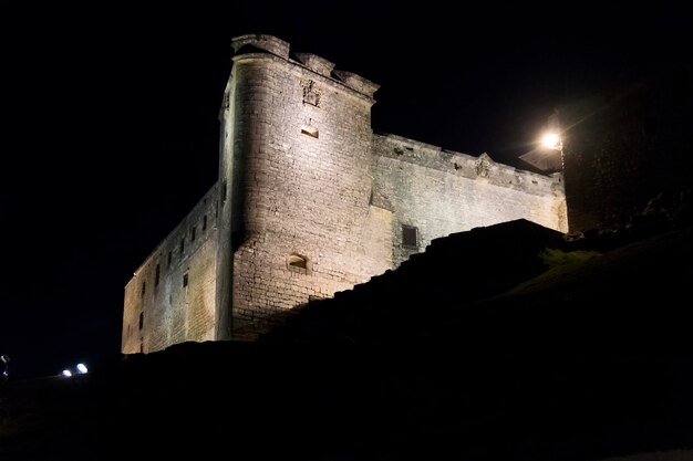 Sabiote-Dorfburg nachts Jaen Spanien