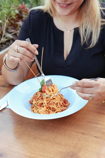 Saborosa e apetitosa massa italiana clássica com um molho delicioso.