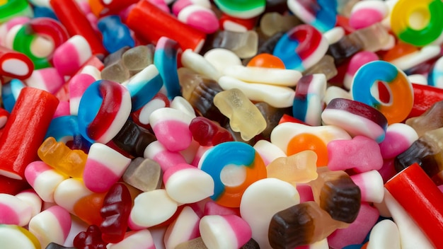 Saborosa mistura de doces coloridos de geléia