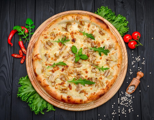 Saborosa pizza havaiana com frango