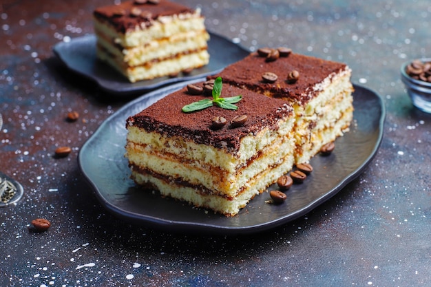 Saboroso bolo de tiramisu caseiro.