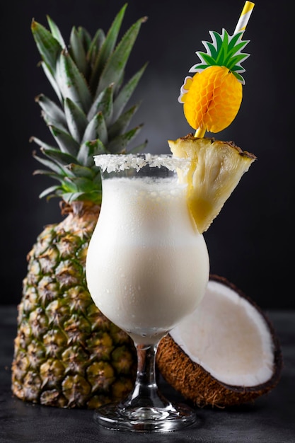 Saboroso Coquetel de Pina Colada Congelado