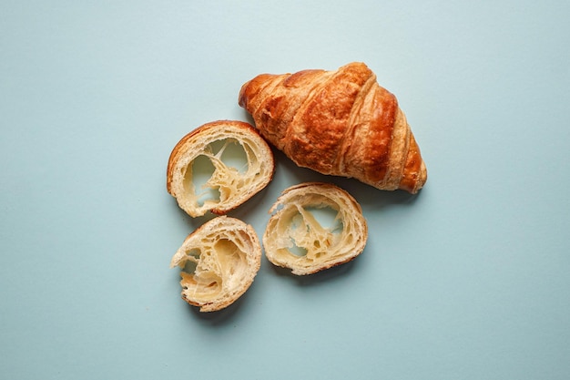 saboroso croissant no café da manhã ou brunch, comida francesa