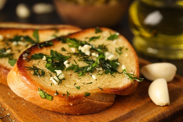 Sabrosas tostadas con ajo productos caseros aperitivo