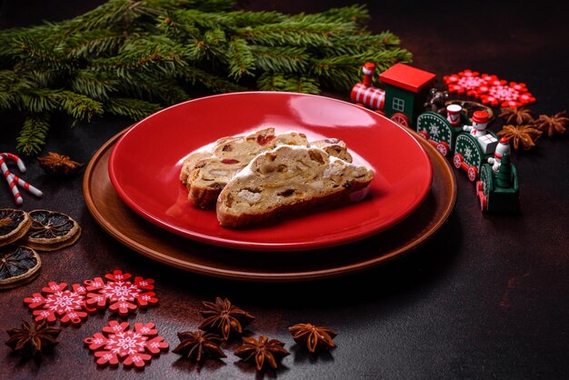 Sabroso estofado navideño con mazapanes frutos secos y nueces