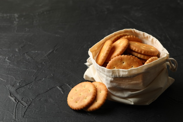 Saco de algodão com biscoitos cracker