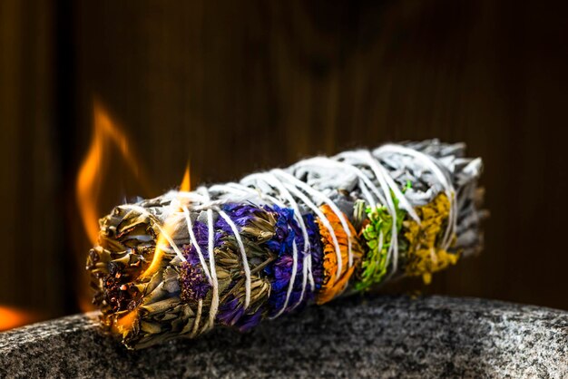 Sage Stick Räucherzeremonie Brennritual für Meditation oder Yoga