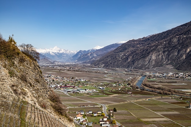 Saillon Suiza Bietschhorn y Sion Farinet caminata