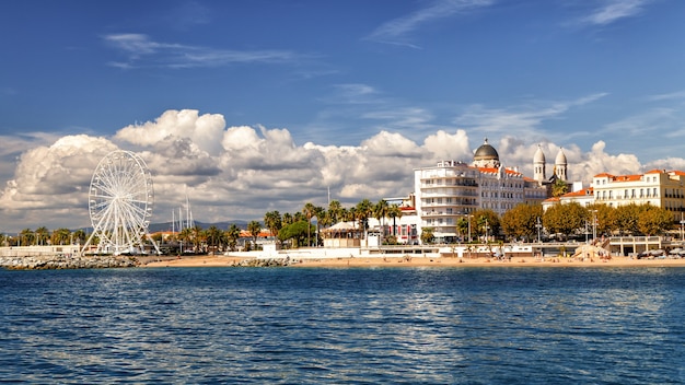 Saint Raphael Francia Vista panorámica de la ciudad y la playa