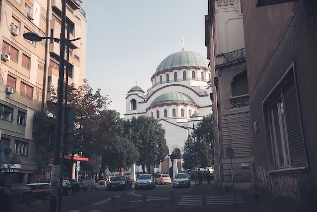 Saint Sava Cathedral visto desde Svetog Save street. Belgrado, Serbia.