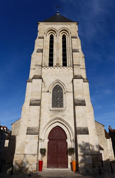 Saint Spire Corbeil Cathedral ist eine römisch-katholische Kirche in der Stadt CorbeilEssonnes