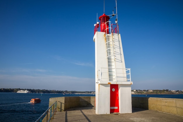 SaintMalo Leuchtturm und Pier Bretagne Frankreich